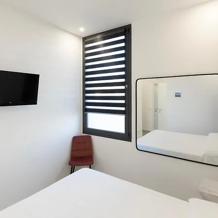 Associazione Garage24 Aps Ets Hostal