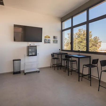 Hostal Associazione Garage24 Aps Ets Portoferraio